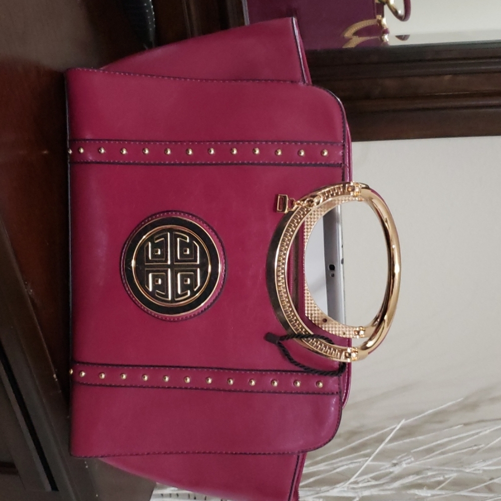 Purse - Picture 2 of 2